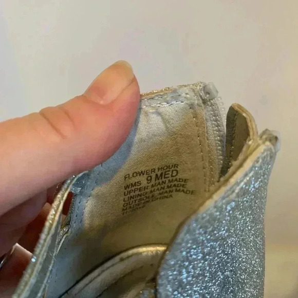 Unlisted Strappy Silver 4 Inch Stiletto Platform Heels Shoes Women’s Size 9 - Picture 8 of 12